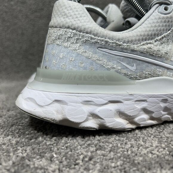 Nike React Infinity Run Flyknit 3 DD3024-004 Womens Size 9.5 Gray Running Shoes - Picture 2 of 13
